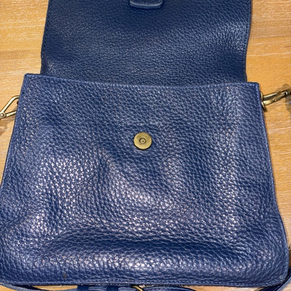 Roots Elegant Navy and Gray Leather Crossbody Bag - Picture 3 of 4
